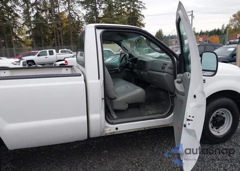 2004 Ford F-250 Xl/Xlt z USA, uszkodzony, nr VIN 1FTNF20LX4ED82430